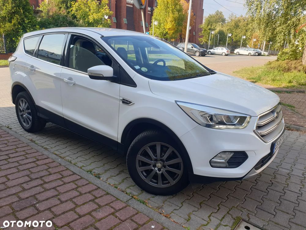 Ford Kuga 2.0 TDCi 2x4 Titanium - 12