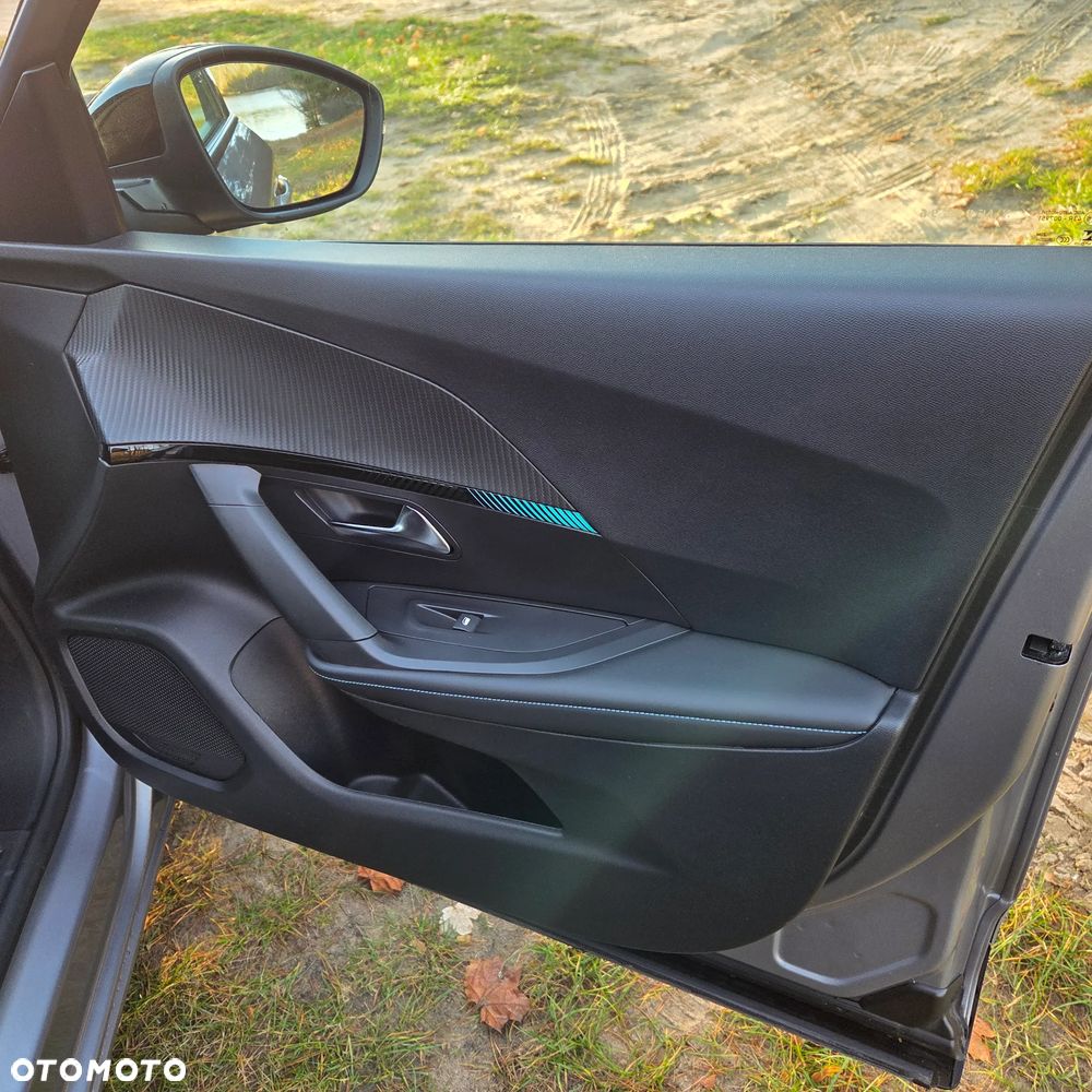 Peugeot 2008 PureTech 100 Allure - 32