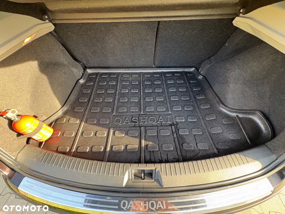 Nissan Qashqai ver-2-0-dci-4x4-tekna - 9