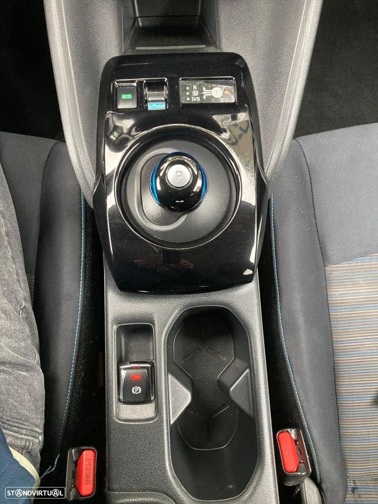 Nissan Leaf N-Connecta Two Tone - 14