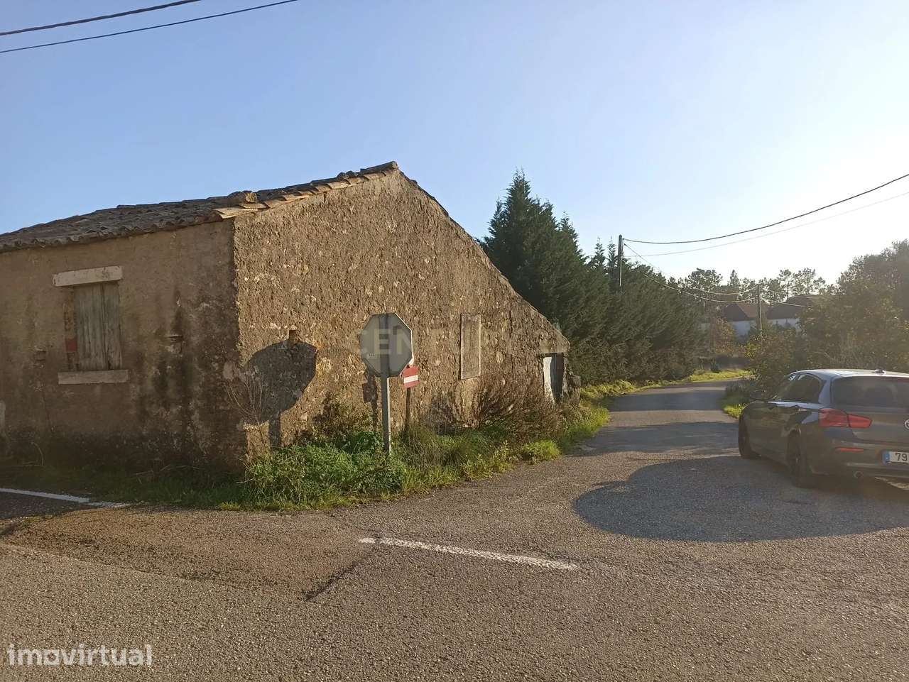 Casa antiga em pedra mais terreno excelente negocio - Grande imagem: 3/29