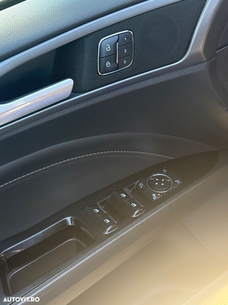 Ford Mondeo 2.0 TDCI PowerShift Titanium - 26