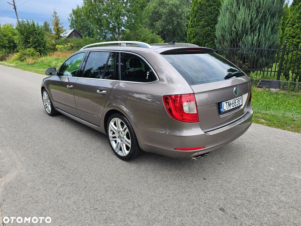 Skoda Superb 2.0 TDI Green tec Elegance - 39