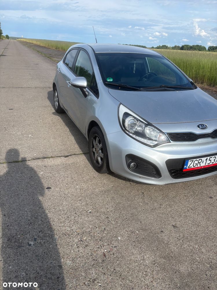 Kia Rio - 7