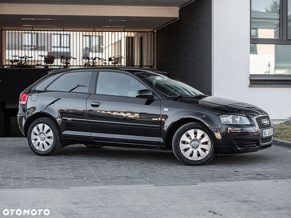 Audi A3 3-drzwiowe 1.6 S Line Sportpaket plus - 3