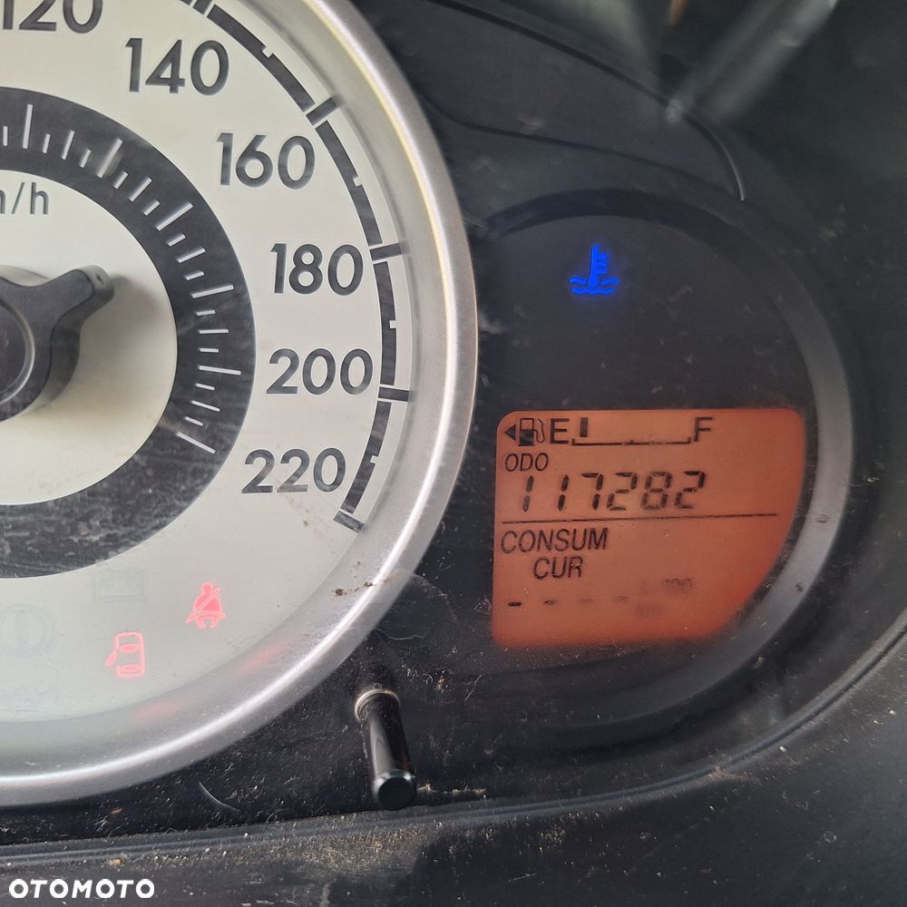 Mazda 2 - 6