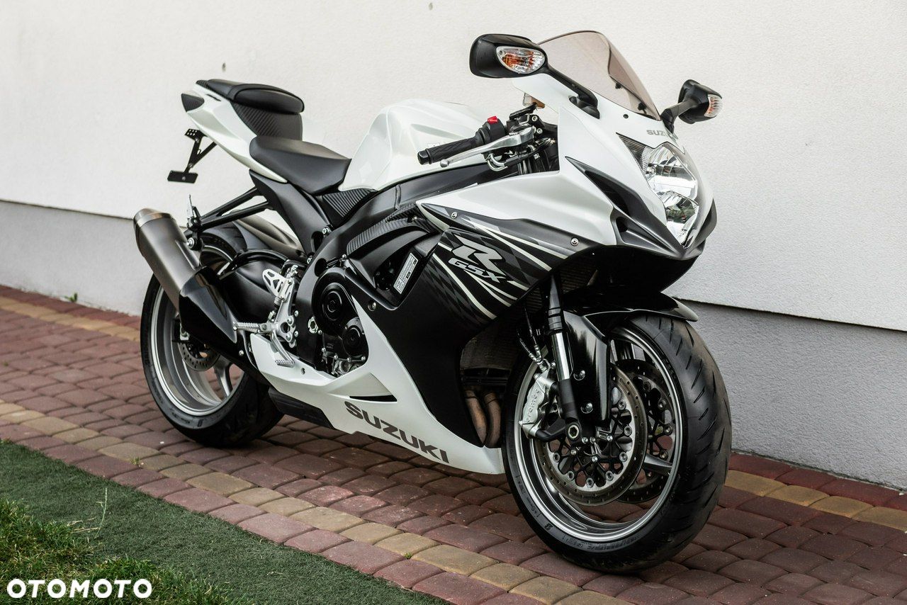Suzuki GSX-R - 1