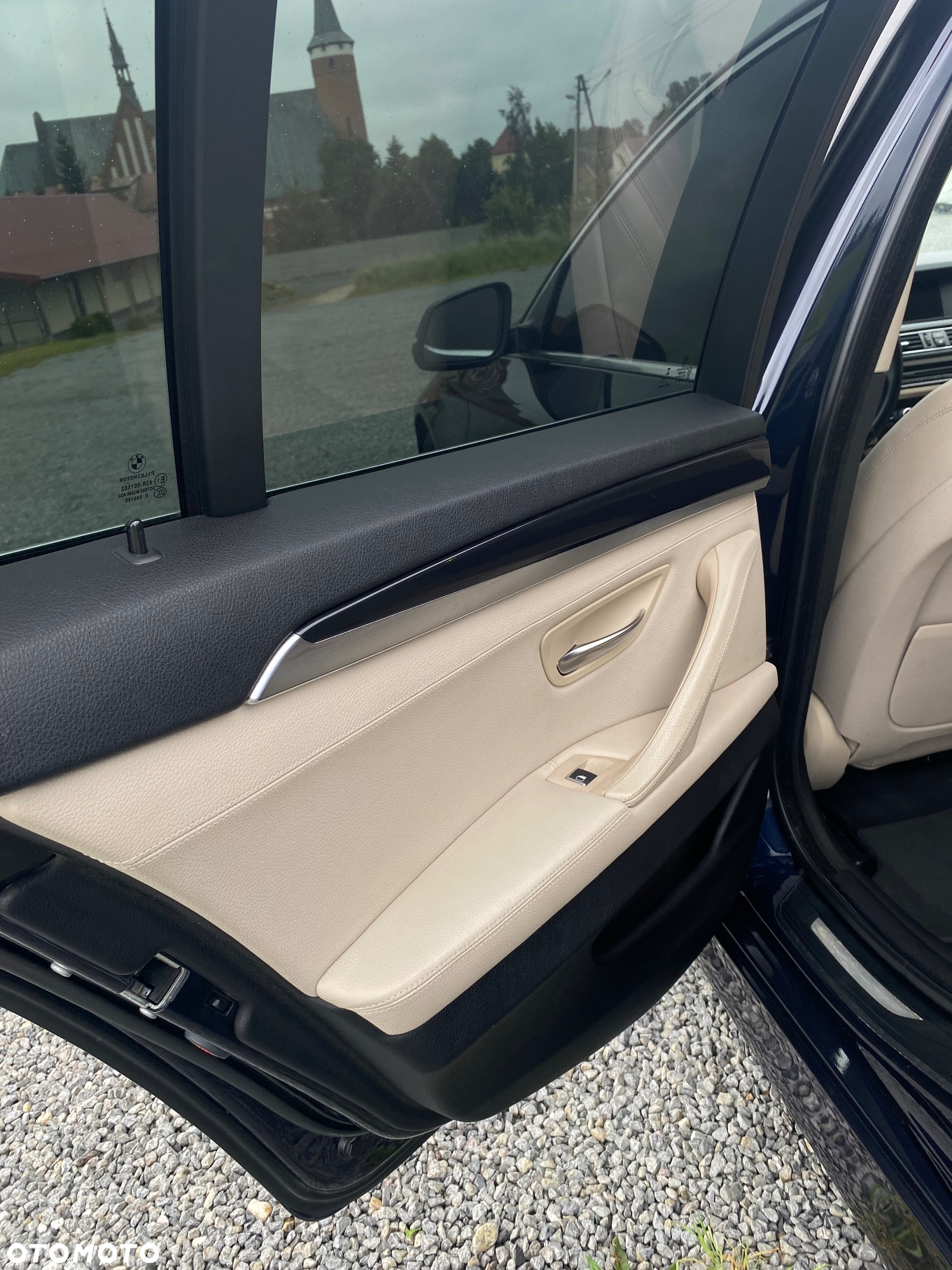 BMW Seria 5 518d - 24
