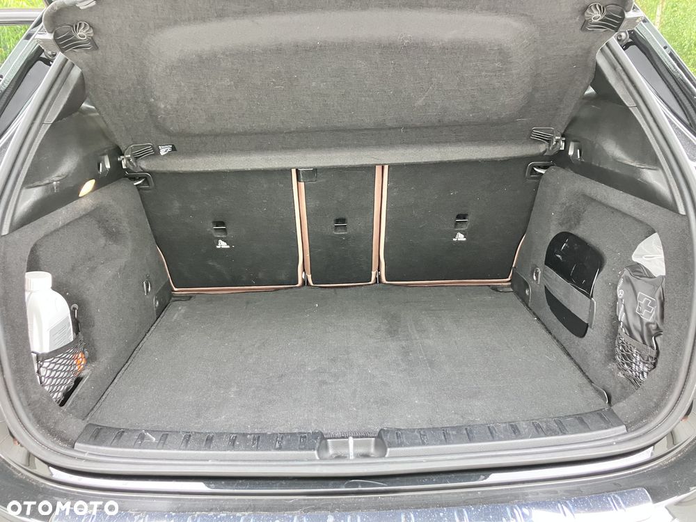 Mercedes-Benz GLA - 11