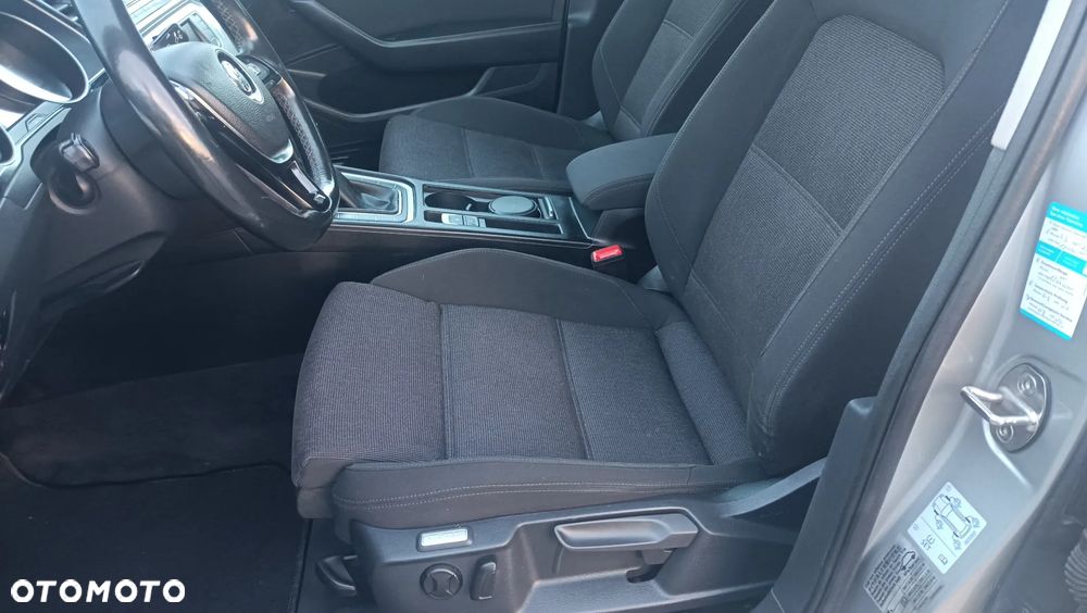 Volkswagen Passat 2.0 TDI (BlueMotion Technology) Comfortline - 18