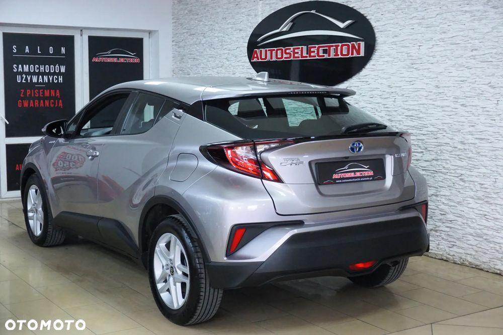 Toyota C-HR Hybrid Business-Edition - 4