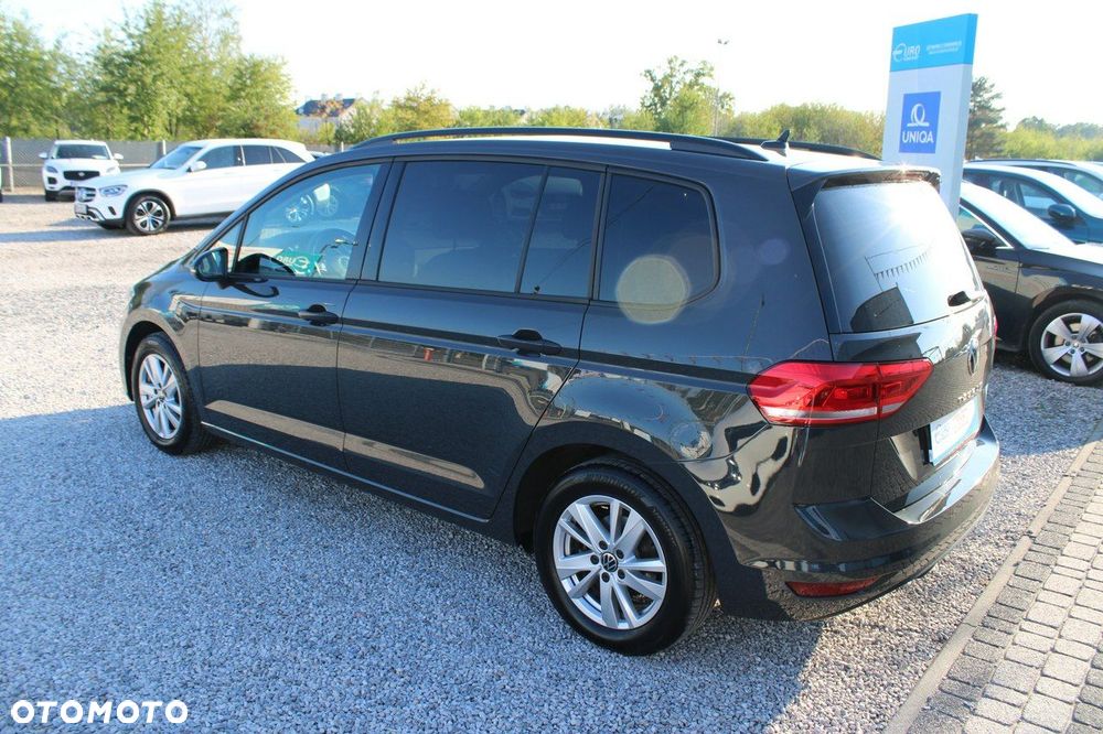 Volkswagen Touran - 9