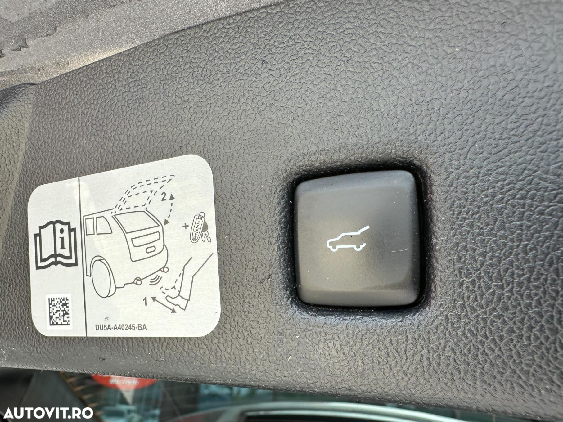 Ford Kuga - 25