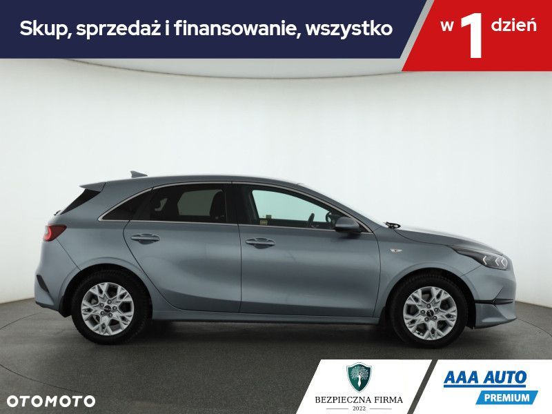 Kia Ceed - 8