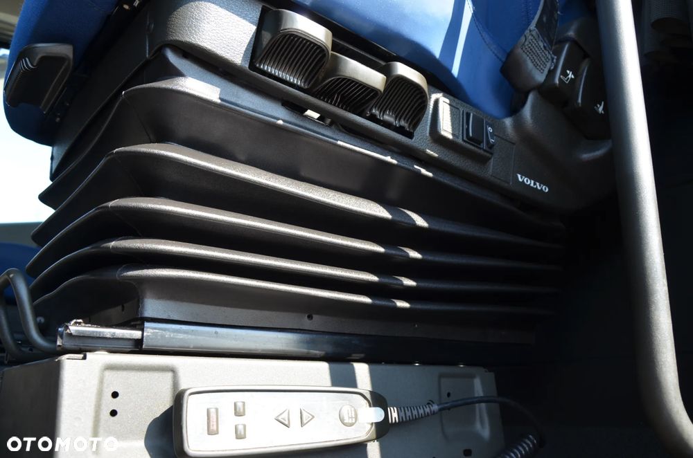 Volvo FH 500 NEW / EURO 6 / 2023r. / KLIMA P. / FULL LED / ACC / WAGA / NAVI / KAMERA / DE / 8707 - 17