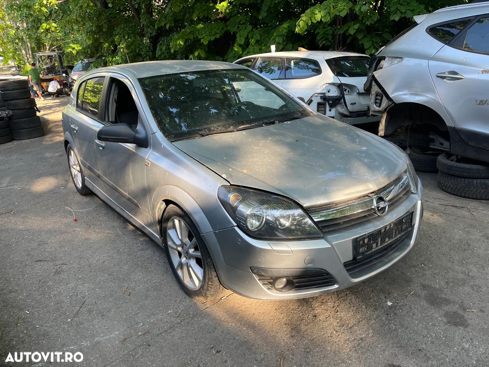 Dezmembrez Opel Astra H hatchback 2.0 benzina Z20LEL 125KW 2005 gri argintiu Z157 - 1