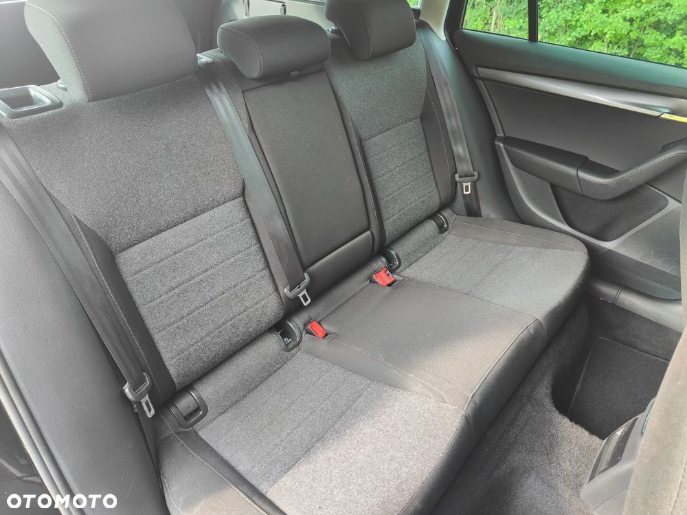Skoda Octavia 2.0 TDI DSG Soleil - 24