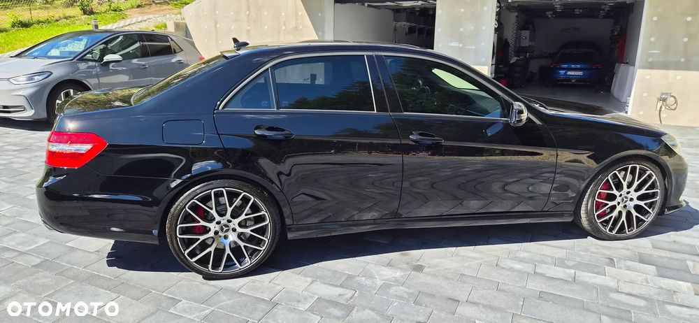 Mercedes-Benz Klasa E 500 4-Matic BlueEff Avantgarde - 4