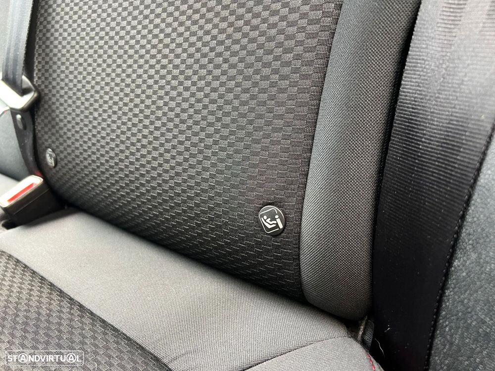 Ford Fiesta 1.0 EcoBoost ST-Line - 28