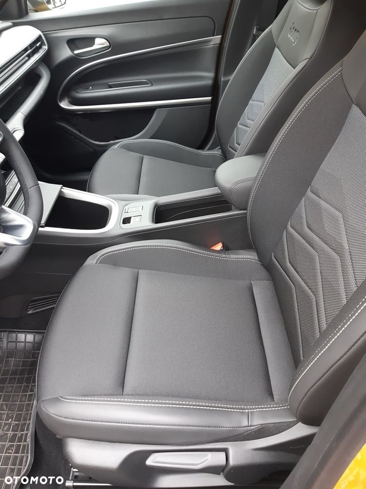 Jeep Avenger 1.2 T3 mHEV Summit FWD eDCT6 - 13