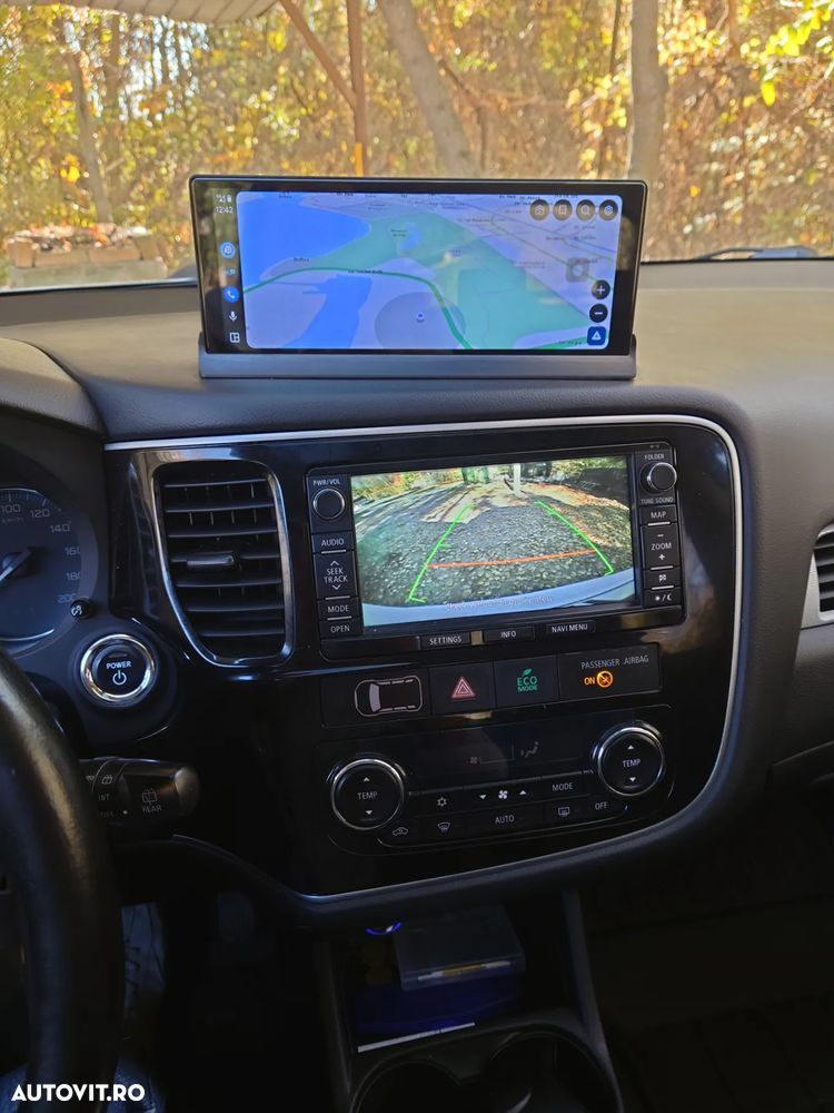 Mitsubishi Outlander - 22