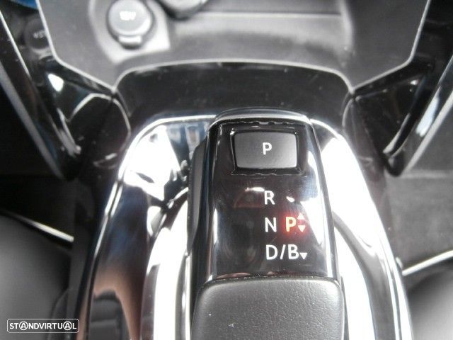 Peugeot e-208 50 kWh Allure - 17