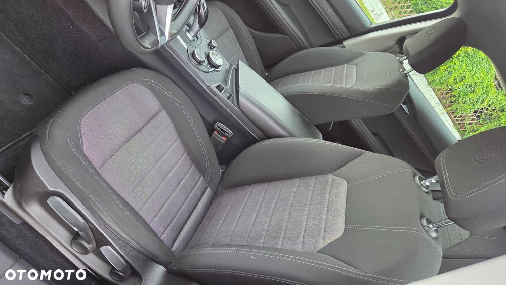 Alfa Romeo Stelvio 2.0 Turbo Q4 - 8
