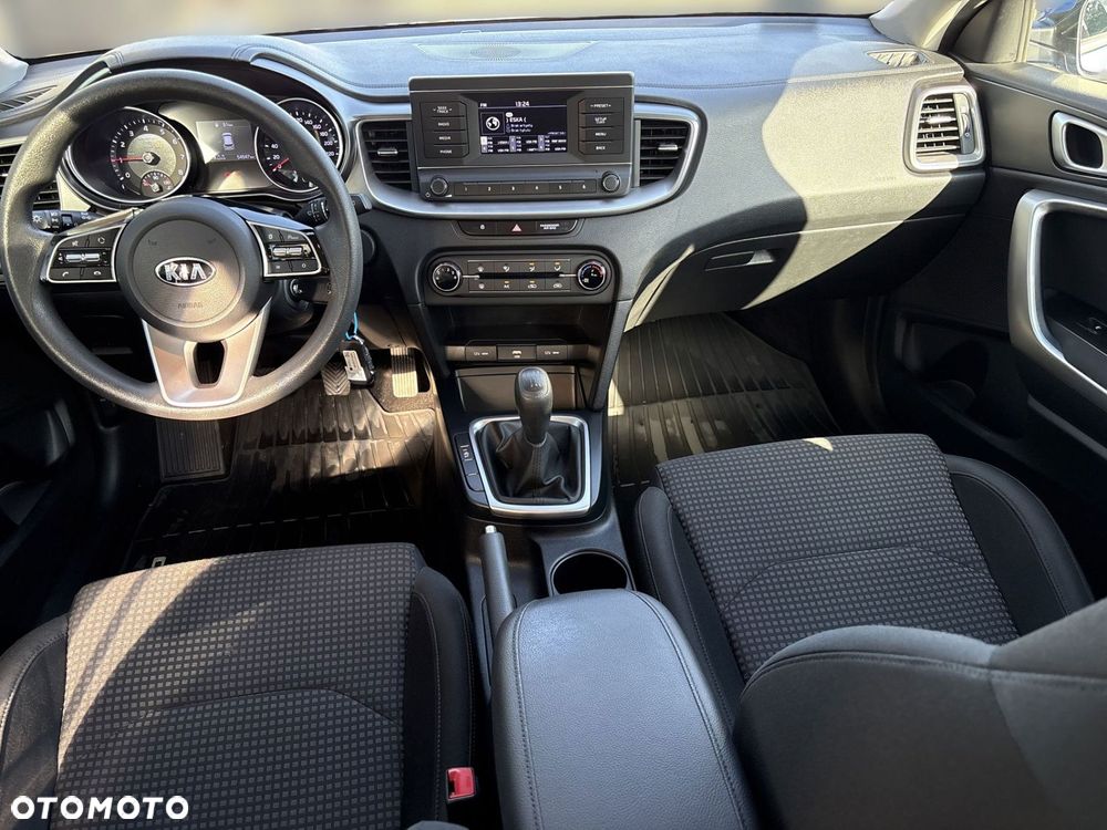 Kia Ceed - 19