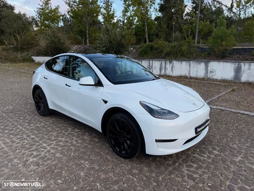 Tesla Model Y Long Range Dual Motor AWD - 23