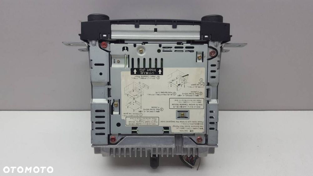 RADIO FABRYCZNE MAZDA PREMACY LIFT 2002 EUROPA - 4