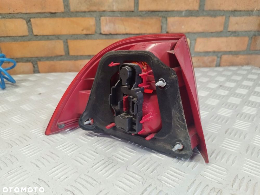 LAMPA PRAWA TYLNA SAAB 9-5 LIFT SEDAN - 2