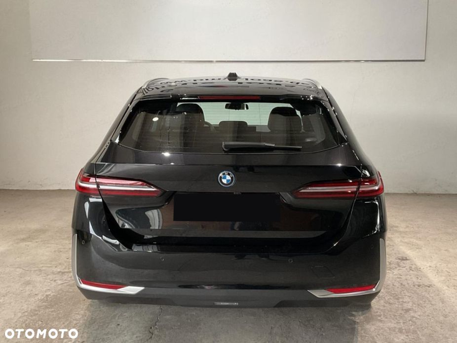 BMW Seria 5 520d xDrive mHEV - 6