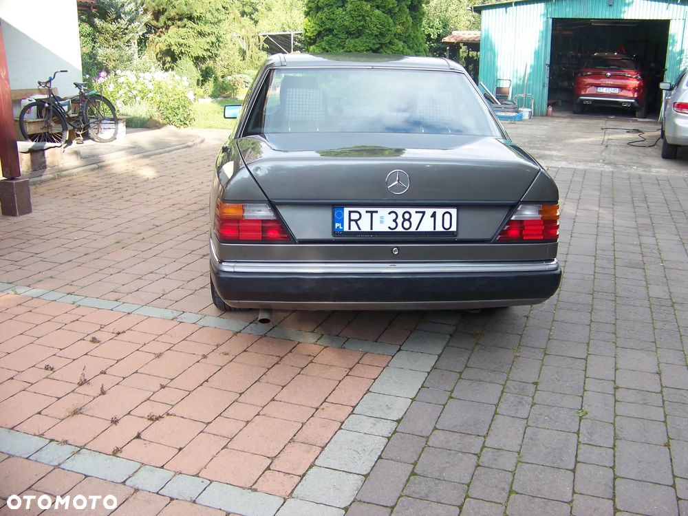 Mercedes-Benz Klasa E - 4
