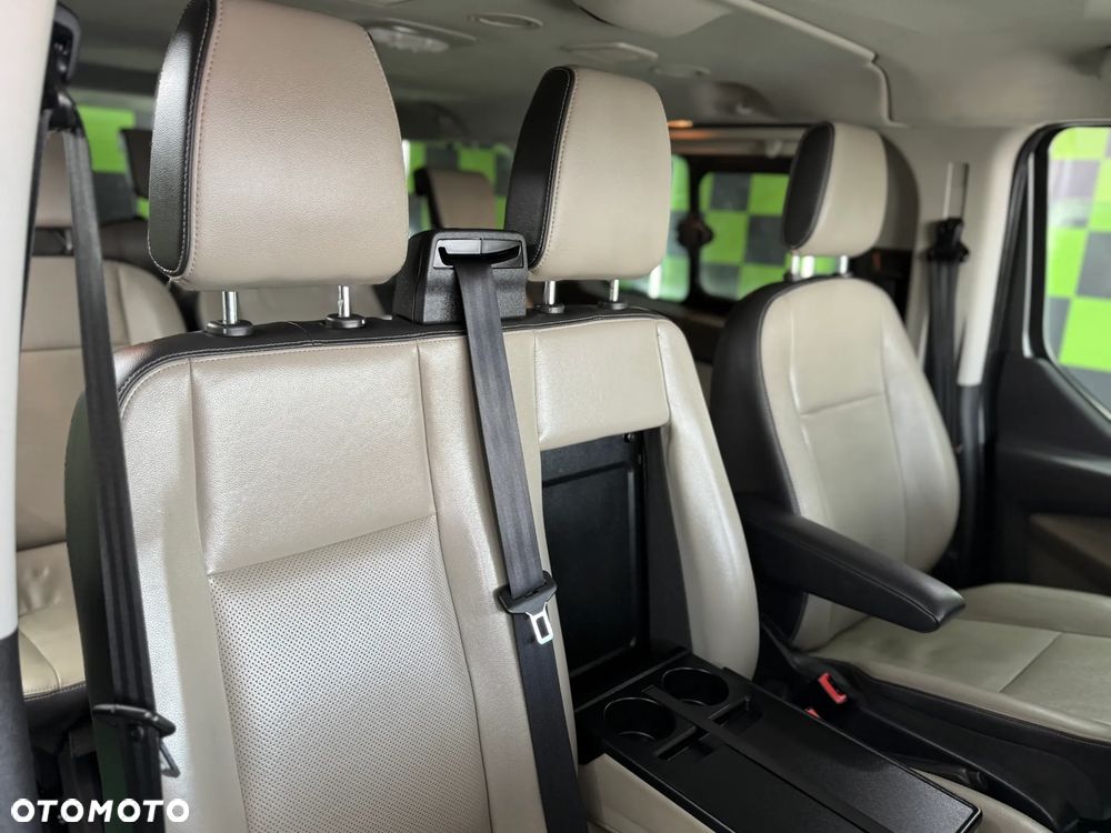 Ford Tourneo Custom 310 L2H1 VA Titanium - 22