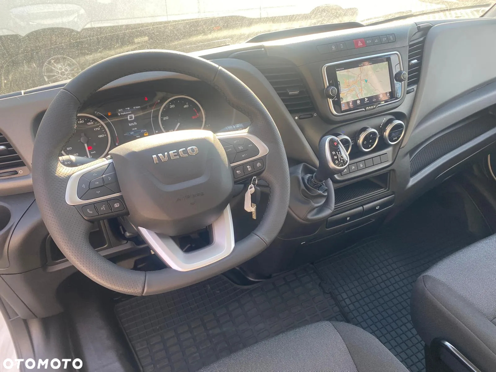 Iveco DAILY 35S16A8V automat L4H2 - OD RĘKI - SKLEJKA - 2