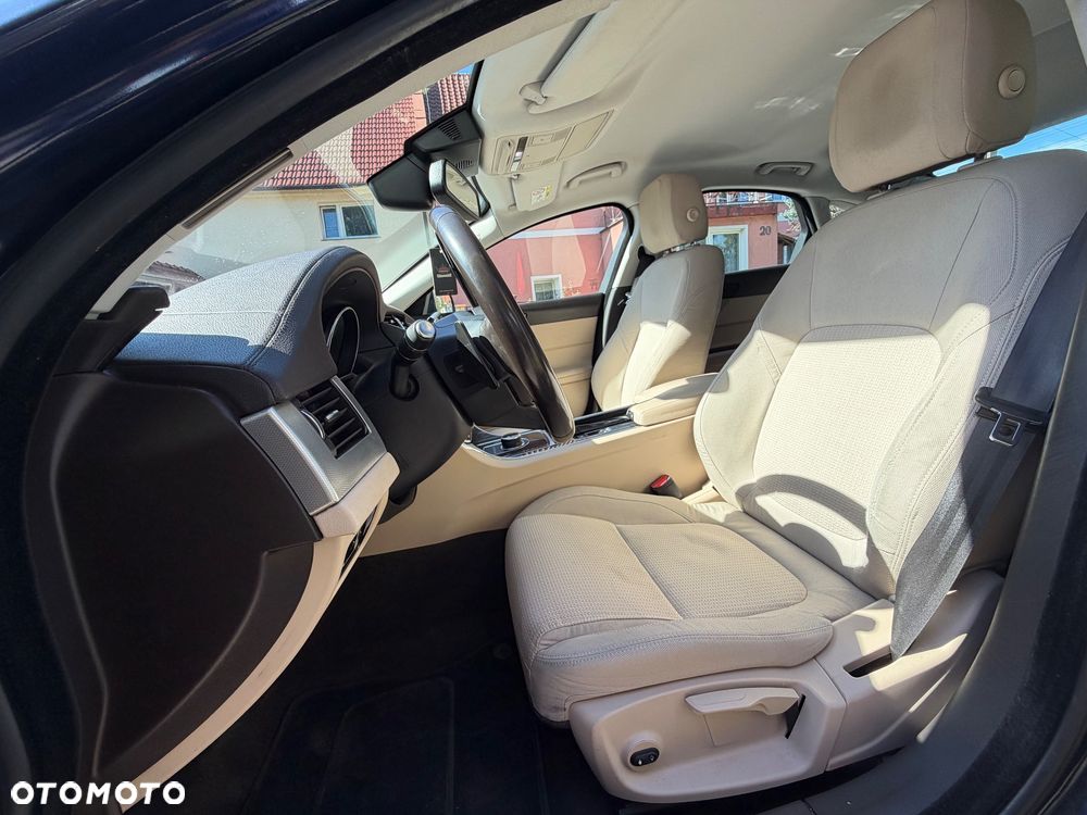 Jaguar XF 2.0 i4D Pure - 14