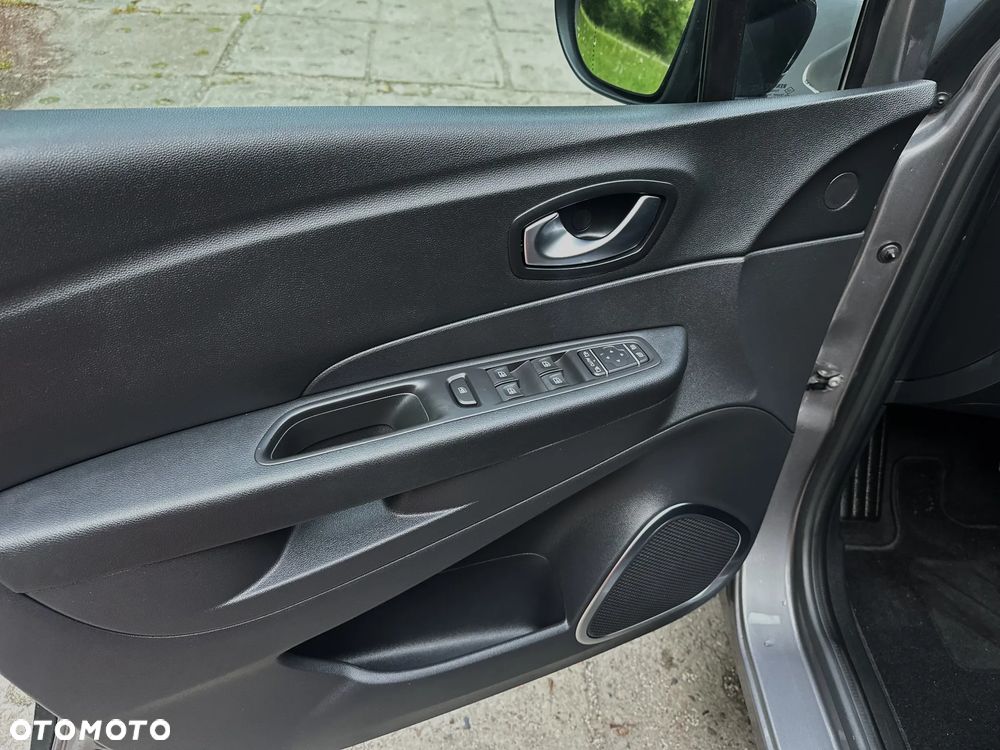 Renault Captur - 22