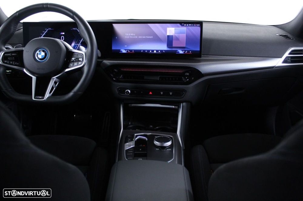 BMW 330 e Pack Desportivo M Auto - 18