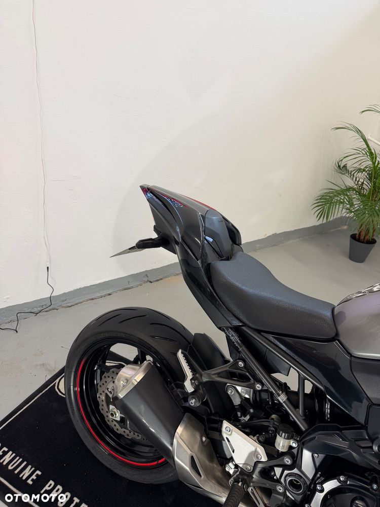 Kawasaki Z 900 - 8