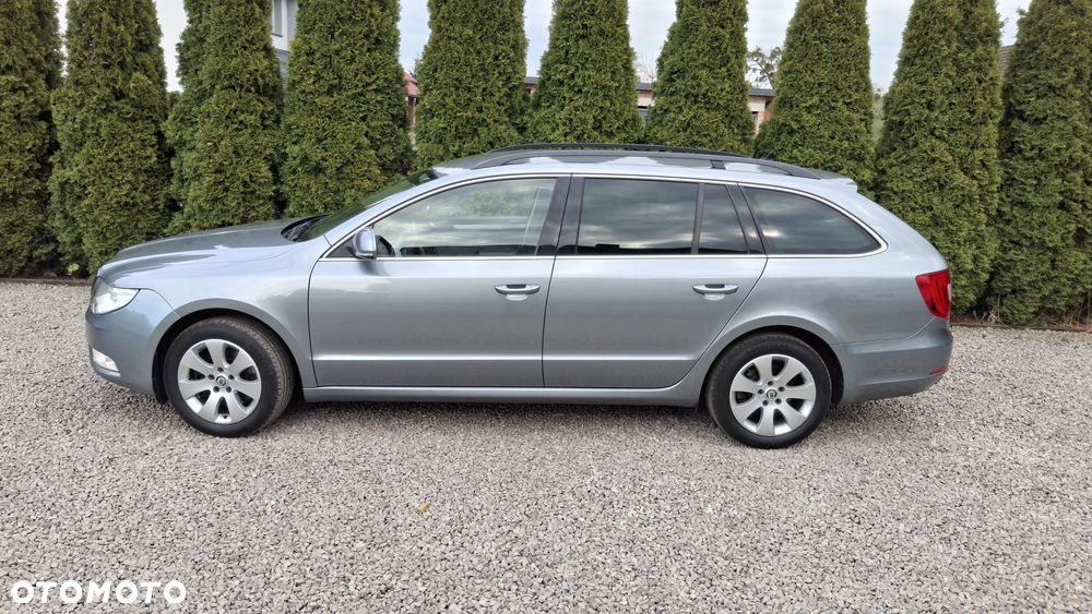 Skoda Superb 2.0 TDI PD Ambition - 37