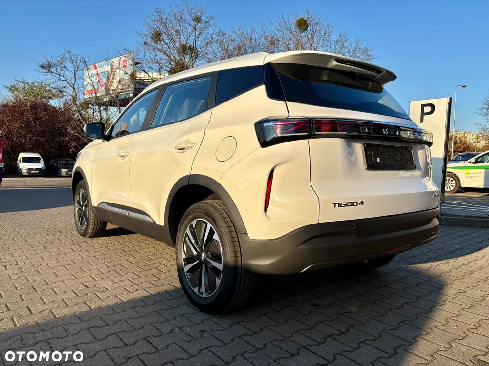 Chery Tiggo 4 1.5 T-GDI HEV Essential DHT - 3