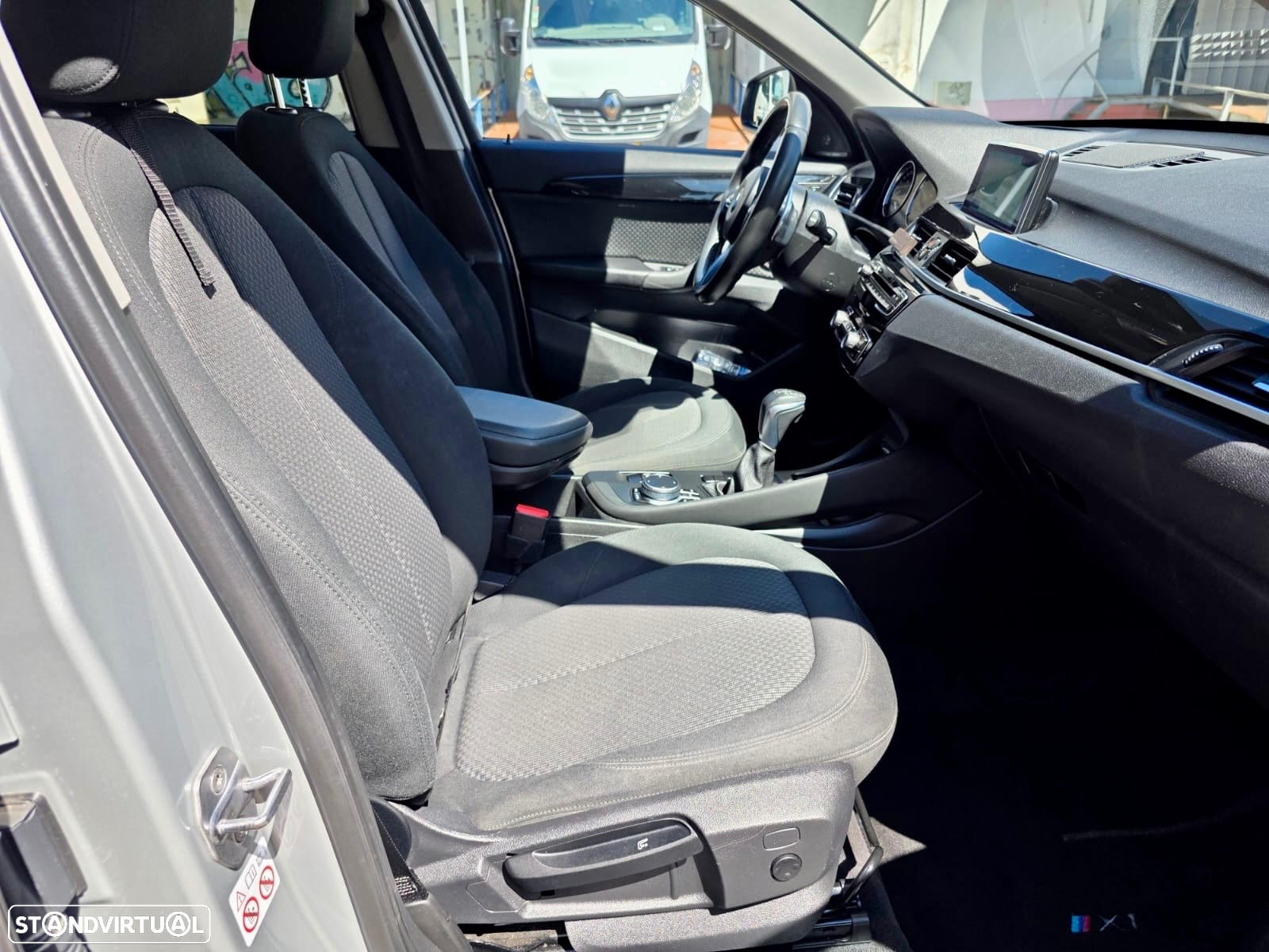 BMW X1 18 d sDrive Advantage Auto - 12