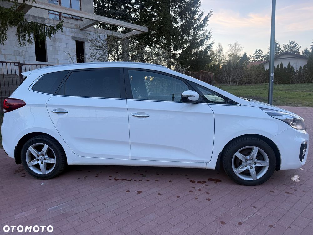 Kia Carens 1.7 CRDi L 7os - 6