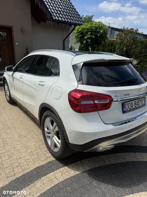 Mercedes-Benz GLA - 5