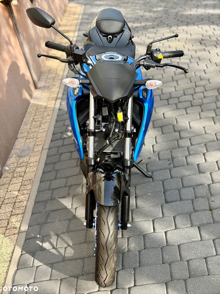 Suzuki GSX - 8