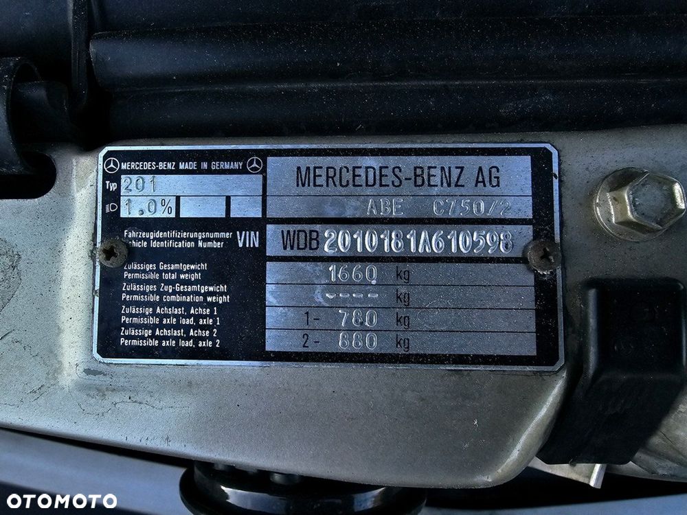 Mercedes-Benz W201 (190) - 24