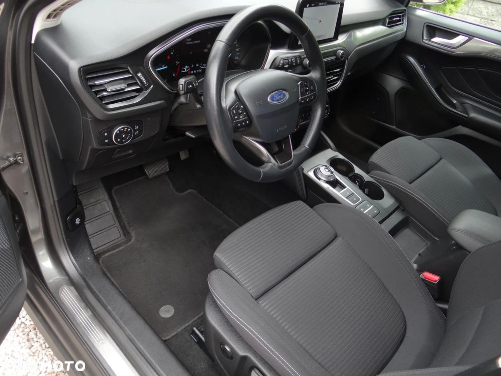 Ford Focus 1.5 EcoBlue Start-Stopp-System TITANIUM - 17