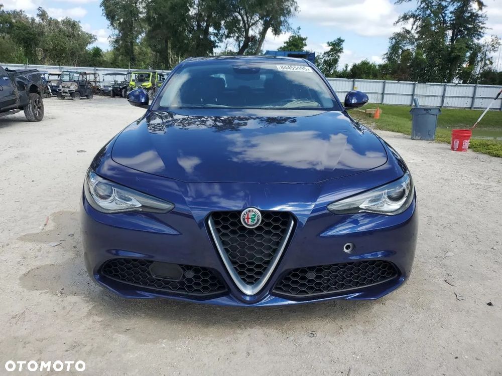 Alfa Romeo Giulia 2.0 Turbo Veloce - 5