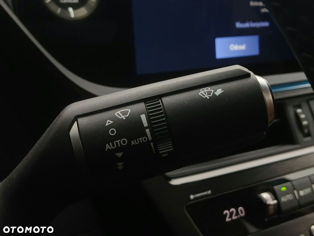 Lexus ES 300h Business Edition - 32
