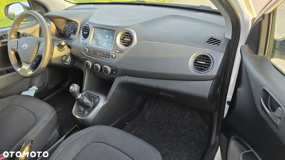 Hyundai i10 - 15